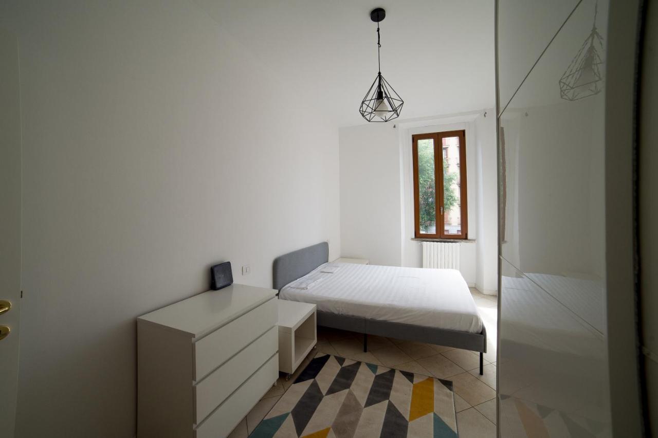 Hbhall Navigli 30 Apartment มิลาน ภายนอก รูปภาพ